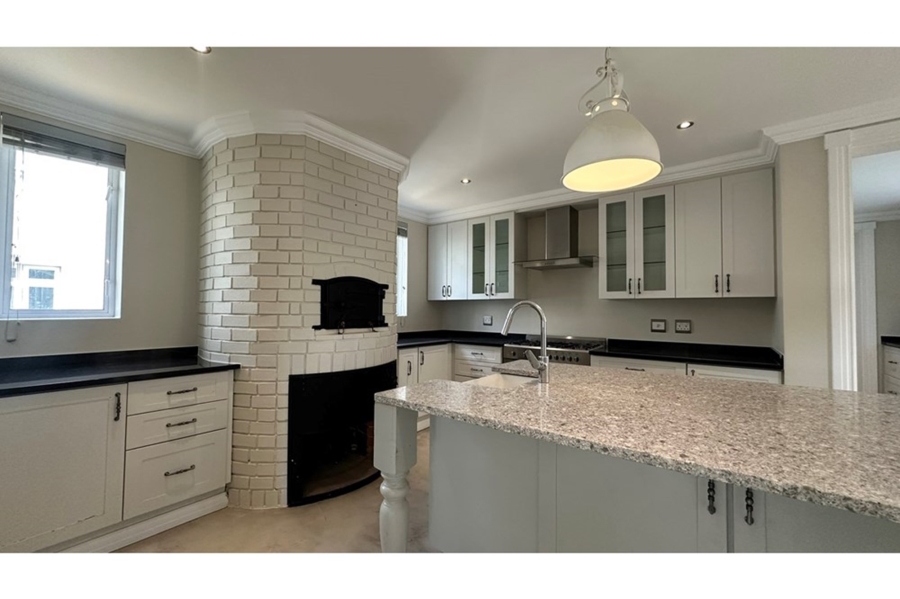 To Let 4 Bedroom Property for Rent in Val De Vie Estate Western Cape